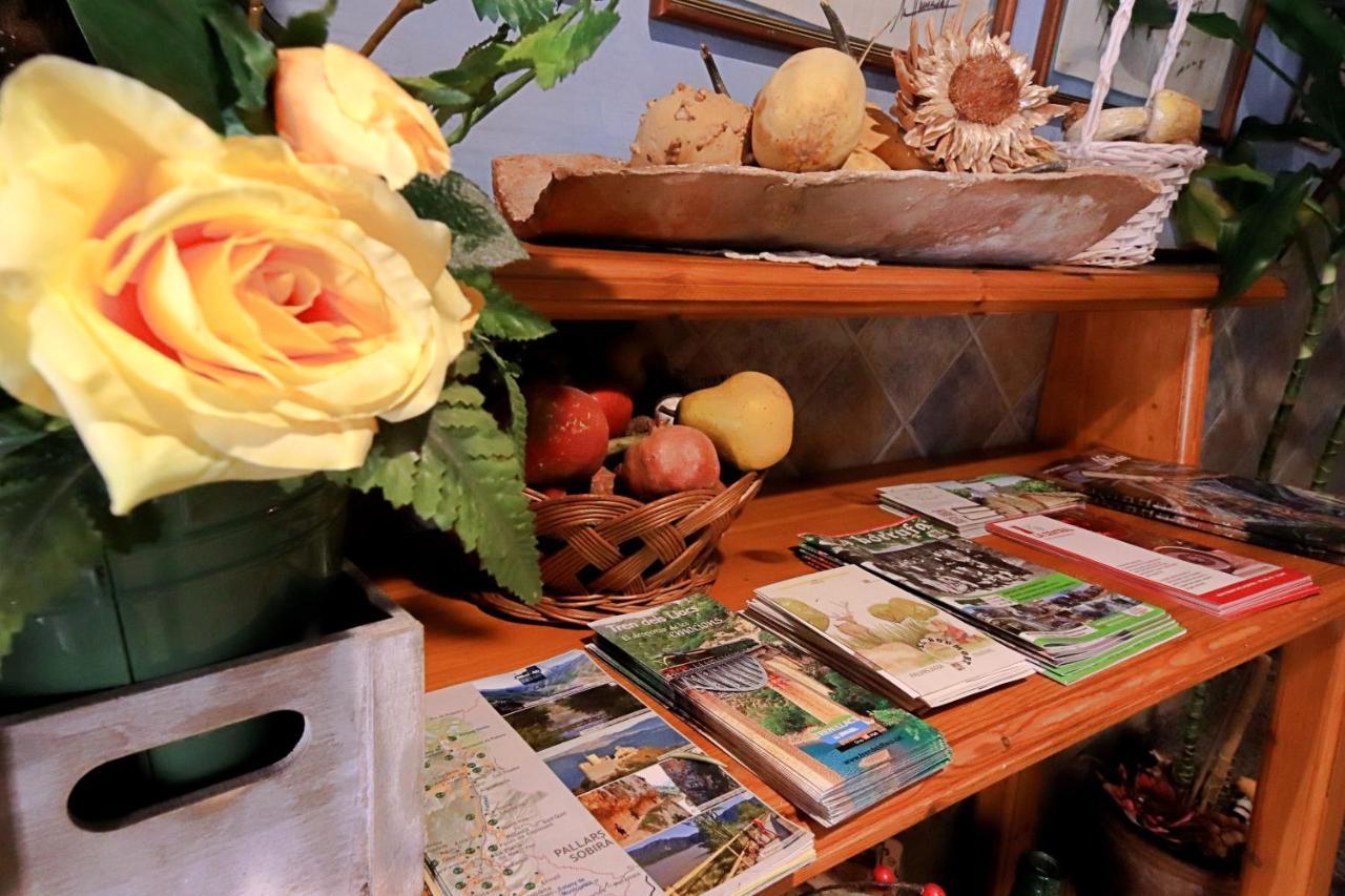 Estudios Casa Lola De Talarn エクステリア 写真